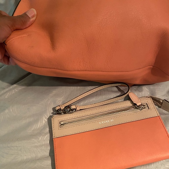 Coach purse and wallet. - Picture 4 of 11